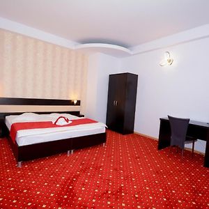 Standard Zimmer mit Kingsize-Bett